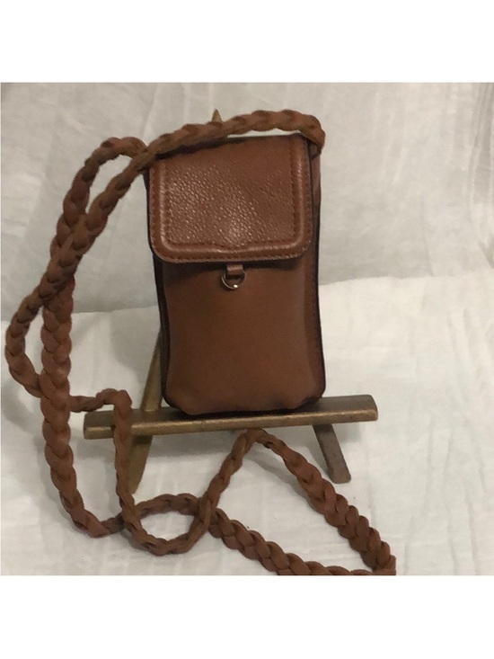 Rebecca Minkoff Handbags - 🩷Rebecca Minkoff Caramel Brown Leather Crossbody Pouch with Gold Logo